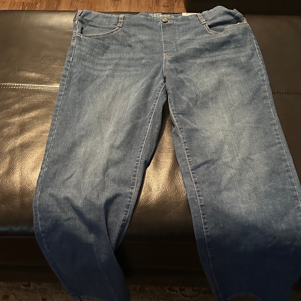 Time and Tru Relaxed Fit Blue Jeans